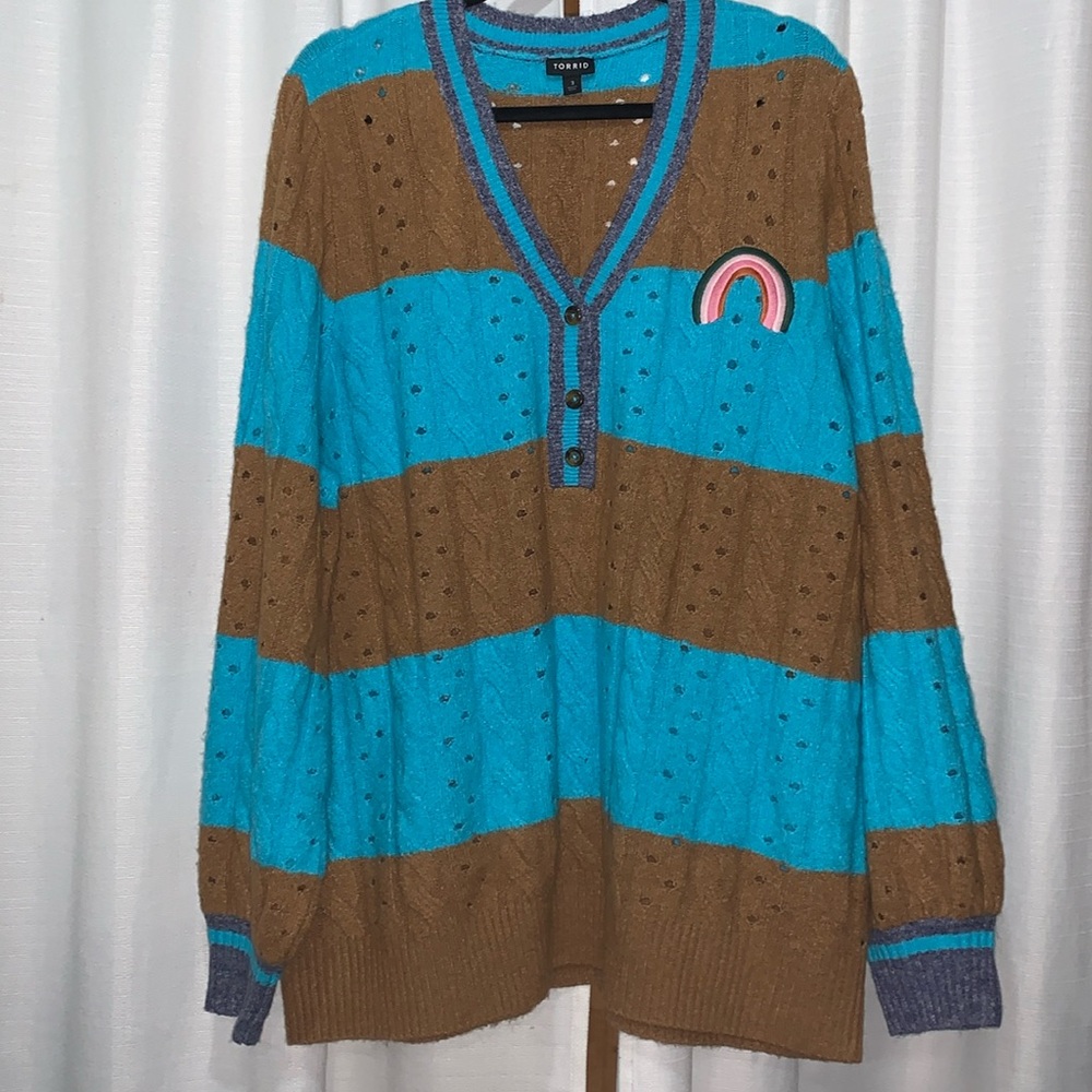 Torrid size 3, vegan cashmere pull over Henley sweater